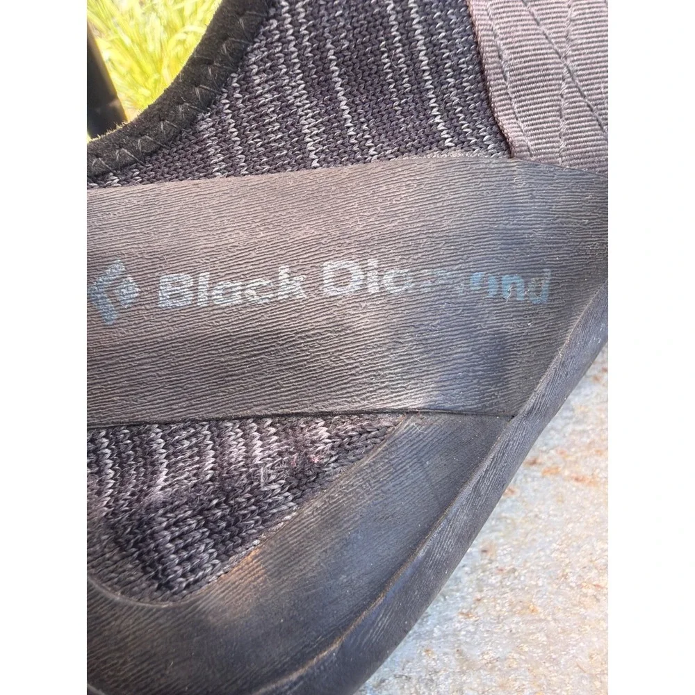 Black Diamond Momentum Climbing Shoes Mens 12 Black Blue Hook and Loop Straps